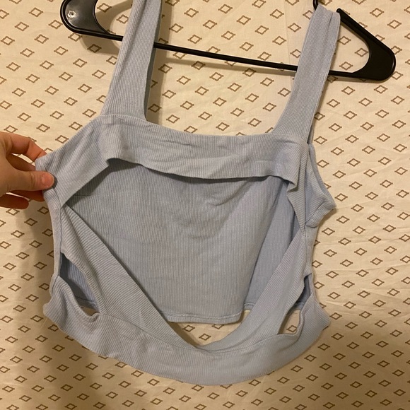 Light blue size L crop top thick spaghetti straps - Picture 3 of 4